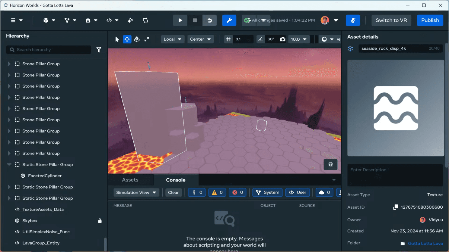 Capture d’écran de l’éditeur Horizon Worlds, avec des piliers de pierre et un sol de lave dans un monde en cours de construction